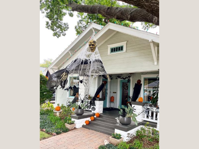 Farmhouse Halloween style
