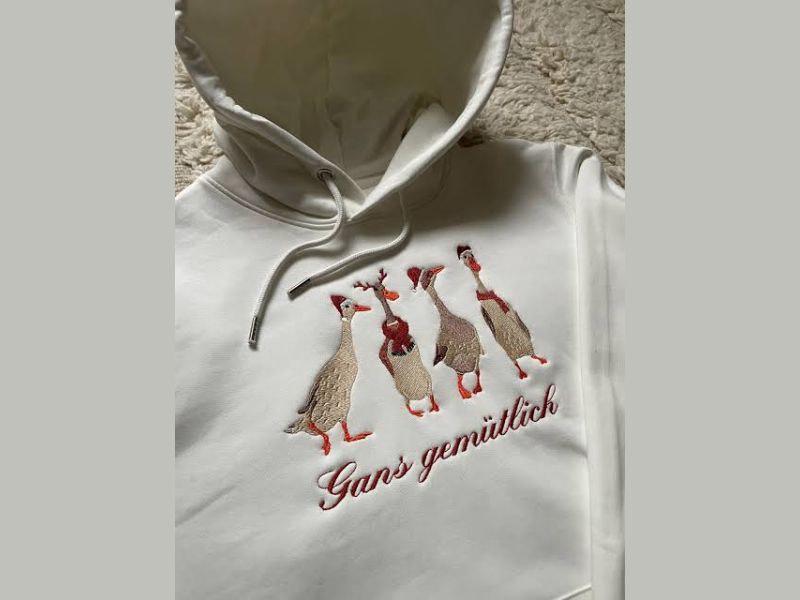 embroidered Stanley_Stella STSU177